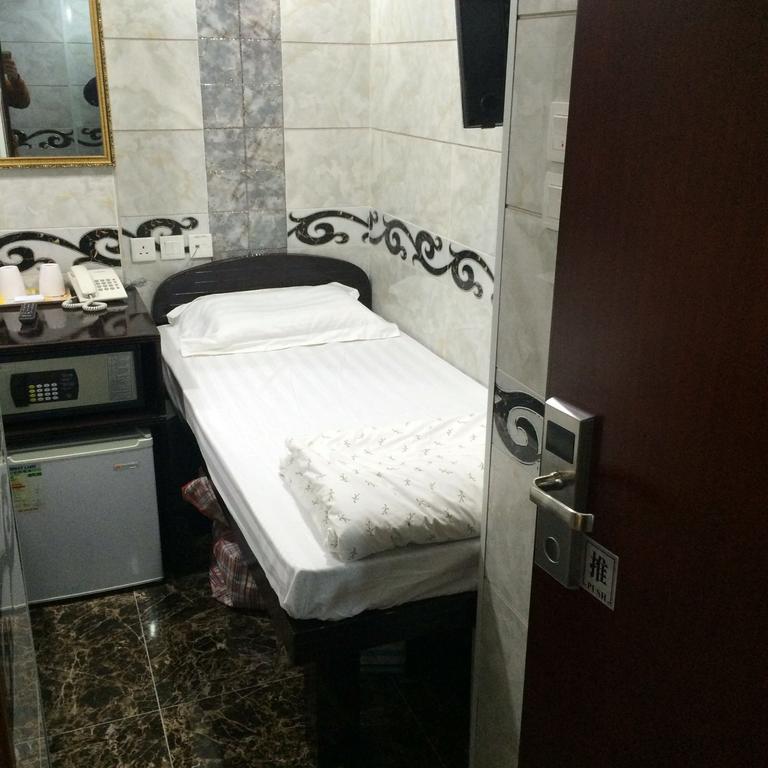 Gold Sparrow Hotel Гонконг Экстерьер фото